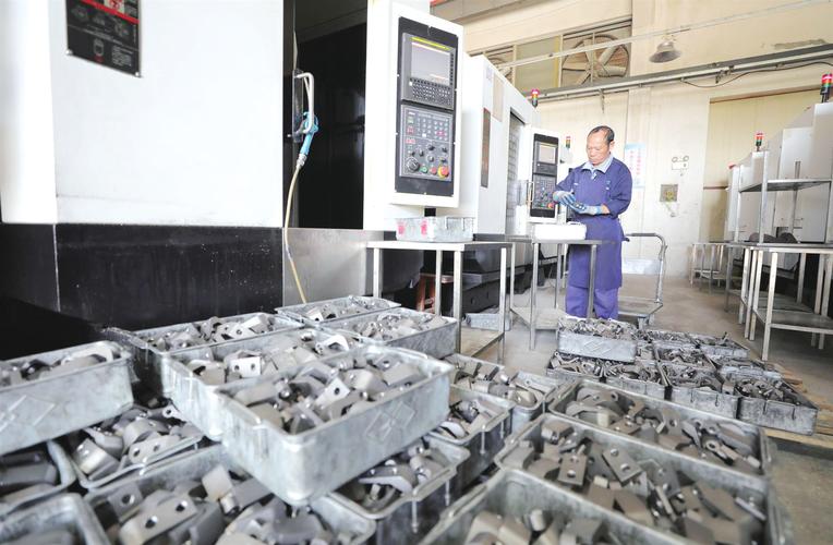 数字时代下的信息守望者——记2025年4月18日《惜梦网络》导读